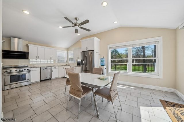 47 Crossbrook Rd, Livingston Twp., NJ 07039
