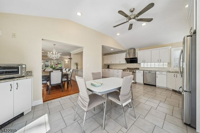 47 Crossbrook Rd, Livingston Twp., NJ 07039