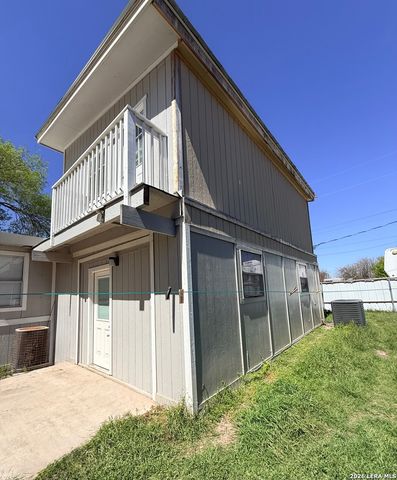 161 Water St Unit B, Pipe Creek, TX 78063