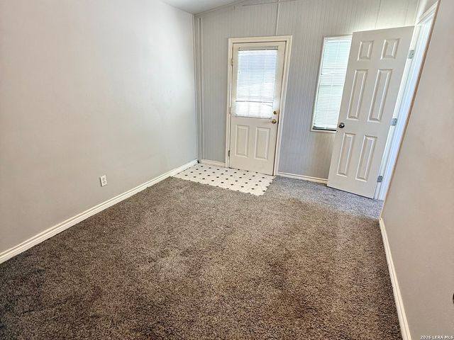 161 Water St Unit B, Pipe Creek, TX 78063