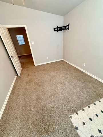 161 Water St Unit B, Pipe Creek, TX 78063