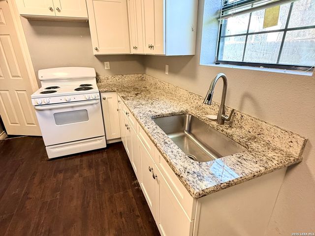 161 Water St Unit B, Pipe Creek, TX 78063