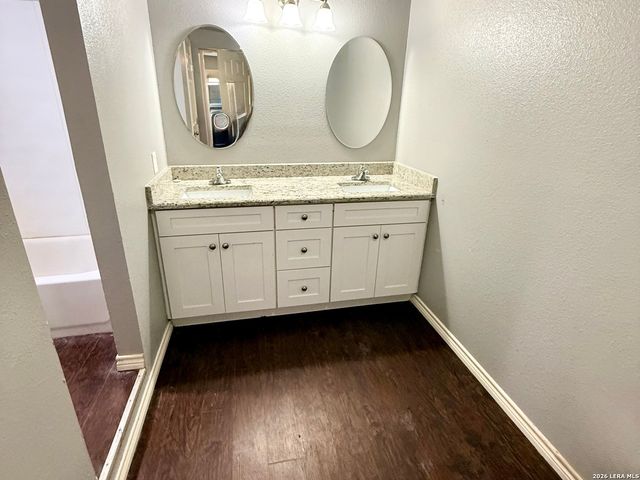 161 Water St Unit B, Pipe Creek, TX 78063