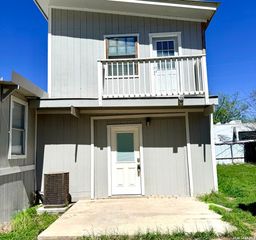 161 Water St Unit B, Pipe Creek, TX 78063