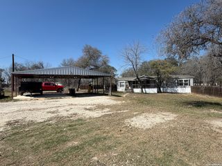 4811 Treebark Ln, Elmendorf, TX 78112