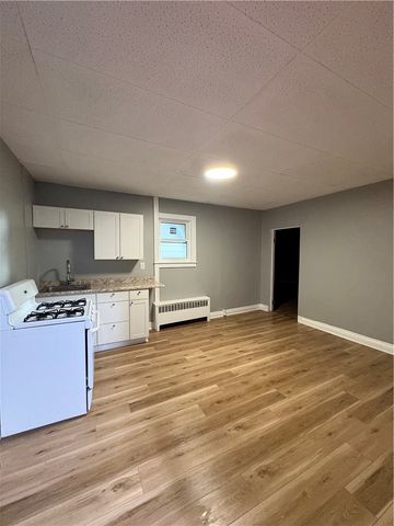 1079 3rd Ave 3, New Kensington, PA 15068