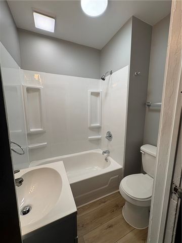 1079 3rd Ave 3, New Kensington, PA 15068