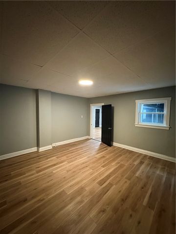 1079 3rd Ave 3, New Kensington, PA 15068