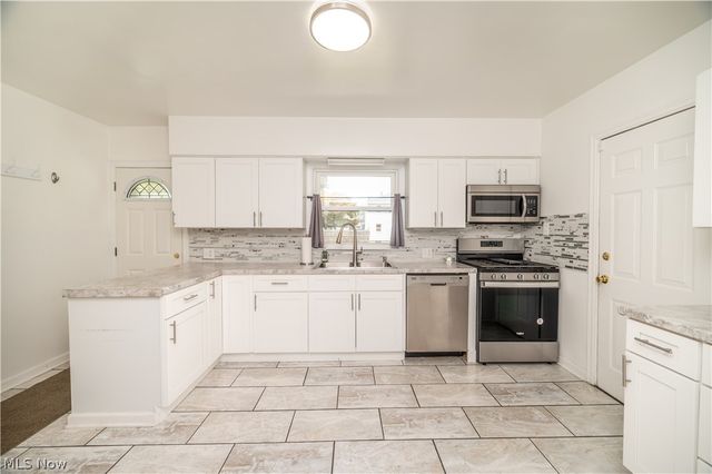 2505 E Market Street, Warren, OH 44483