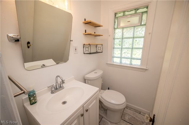 2505 E Market Street, Warren, OH 44483
