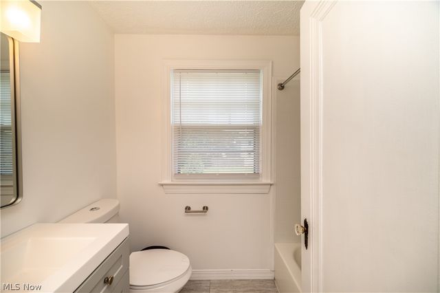 2505 E Market Street, Warren, OH 44483