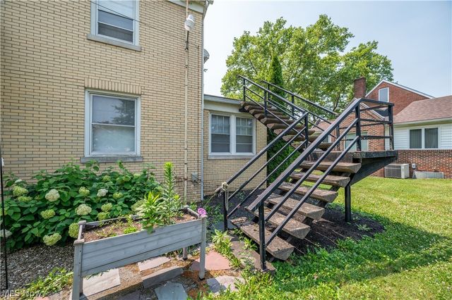 2505 E Market Street, Warren, OH 44483