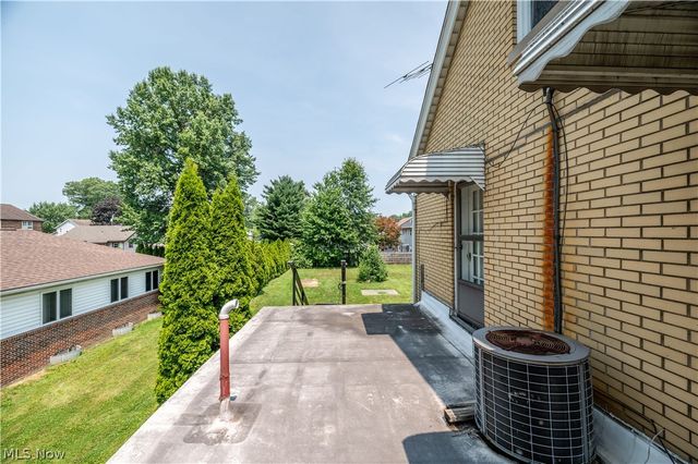 2505 E Market Street, Warren, OH 44483