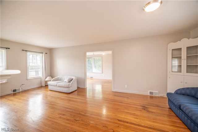 2505 E Market Street, Warren, OH 44483