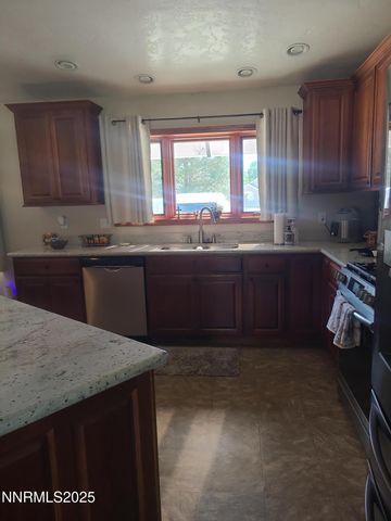 774 Copperwood Drive, Fallon, NV 89406