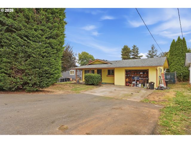 435 S 9TH St, St Helens, OR 97051