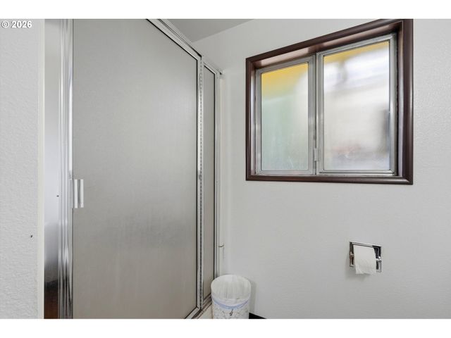 435 S 9TH St, St Helens, OR 97051