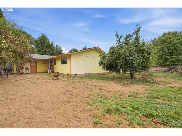 435 S 9TH St, St Helens, OR 97051