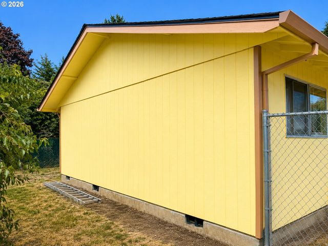 435 S 9TH St, St Helens, OR 97051