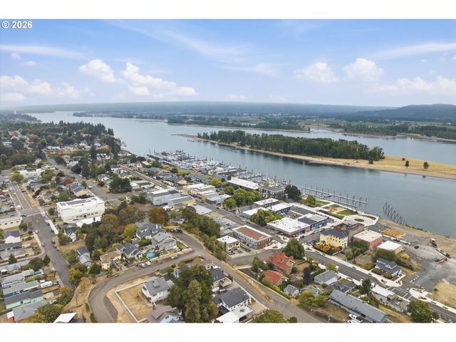435 S 9TH St, St Helens, OR 97051