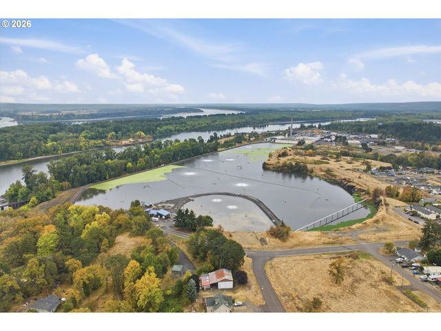 435 S 9TH St, St Helens, OR 97051