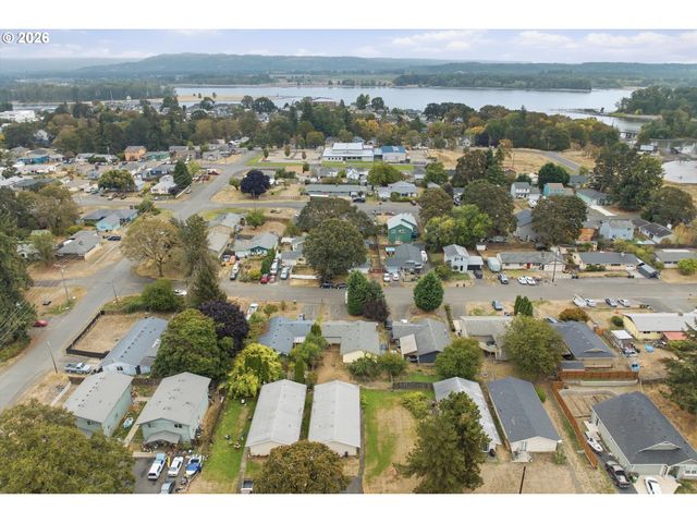 435 S 9TH St, St Helens, OR 97051