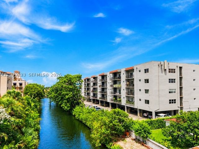 900 SW 84th Ave 415D, Miami, FL 33144