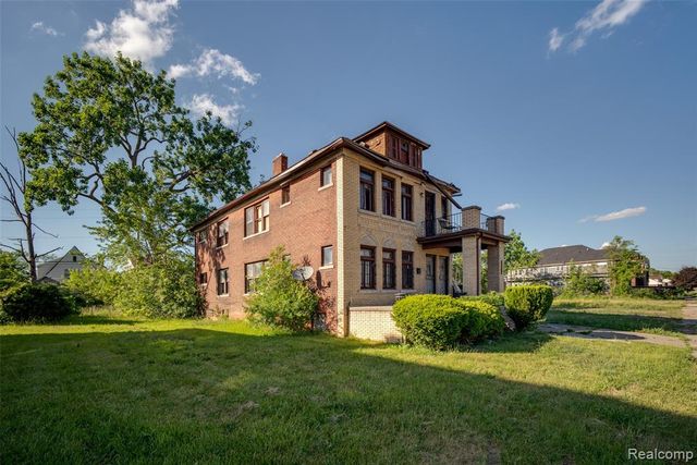2488 W Buena Vista Street, Detroit, MI 48238