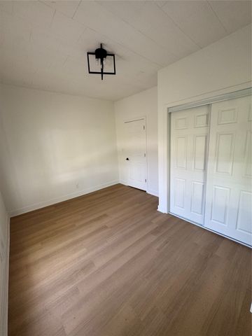 3842 12th Street, Des Moines, IA 50313