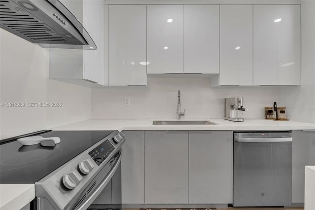 11500 SW 57th Ter, Miami, FL 33173