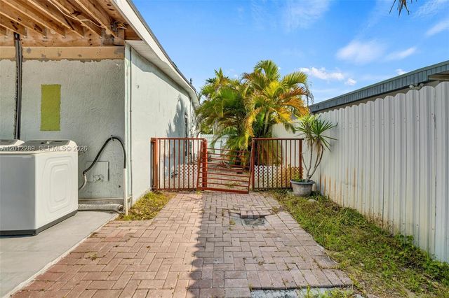 11500 SW 57th Ter, Miami, FL 33173