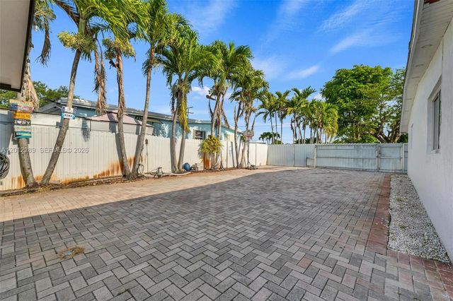 11500 SW 57th Ter, Miami, FL 33173