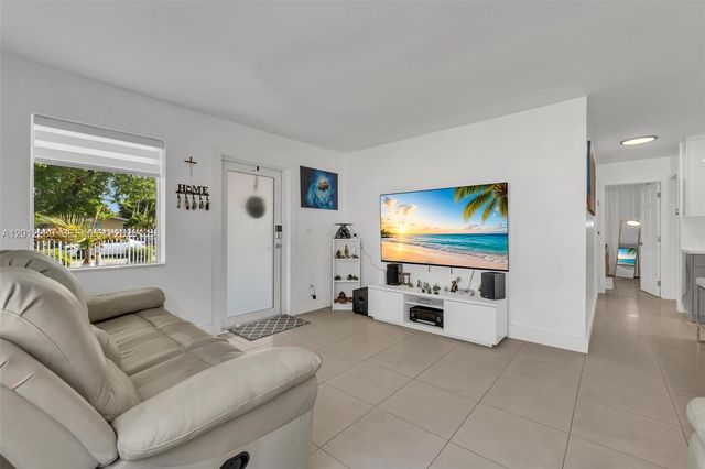 11500 SW 57th Ter, Miami, FL 33173