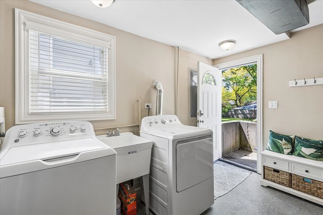 4432 Wilson Avenue, Downers Grove, IL 60515