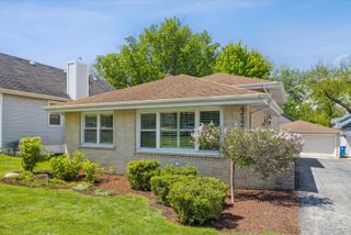 4432 Wilson Avenue, Downers Grove, IL 60515