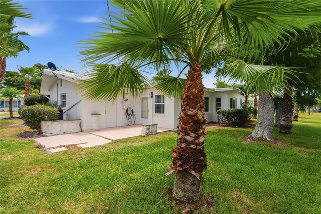 9128 142ND STREET, Seminole, FL 33776