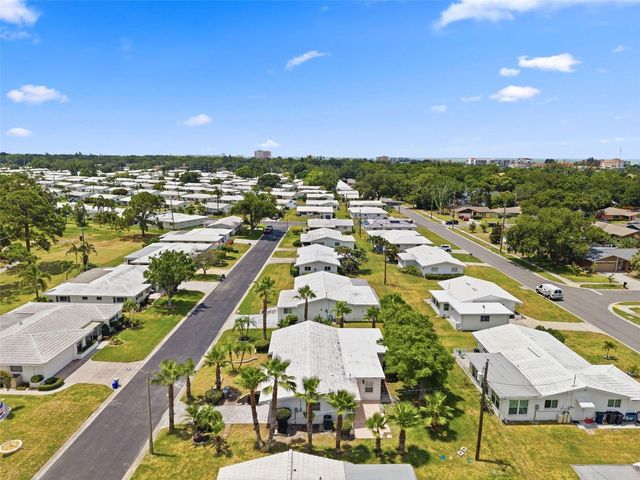 9128 142ND STREET, Seminole, FL 33776