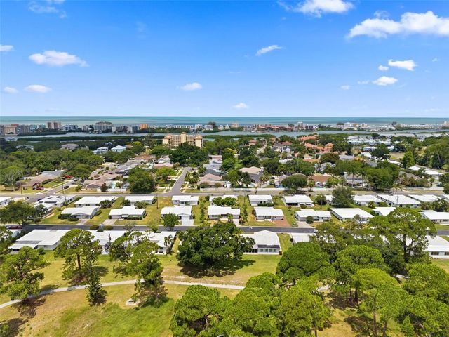 9128 142ND STREET, Seminole, FL 33776