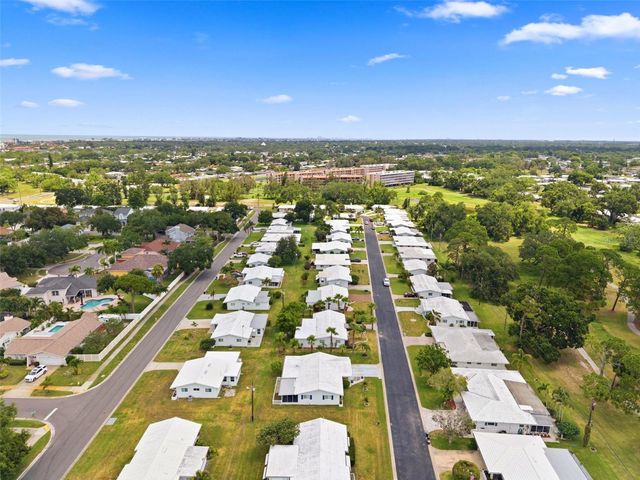 9128 142ND STREET, Seminole, FL 33776