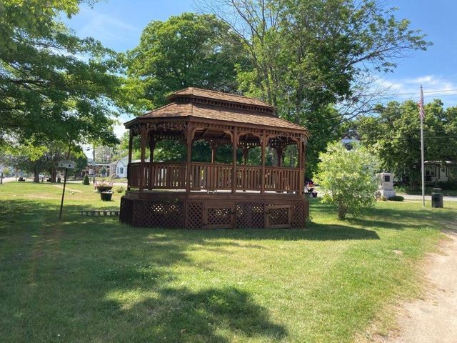 33 Bruce Road, Canaan, NH 03741