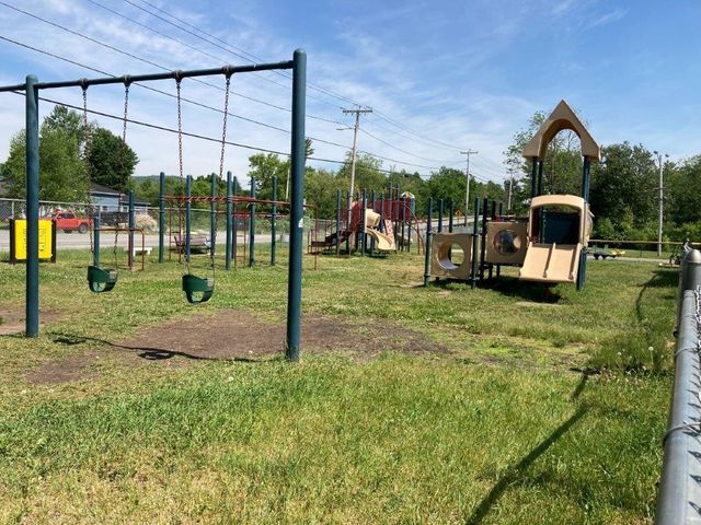 33 Bruce Road, Canaan, NH 03741