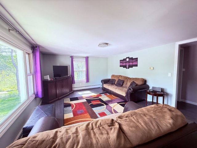 33 Bruce Road, Canaan, NH 03741