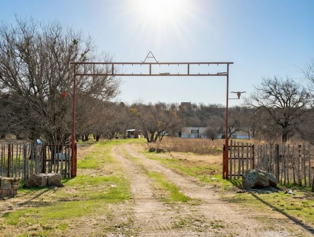 1091 Withers Road, Mineral Wells, TX 76067