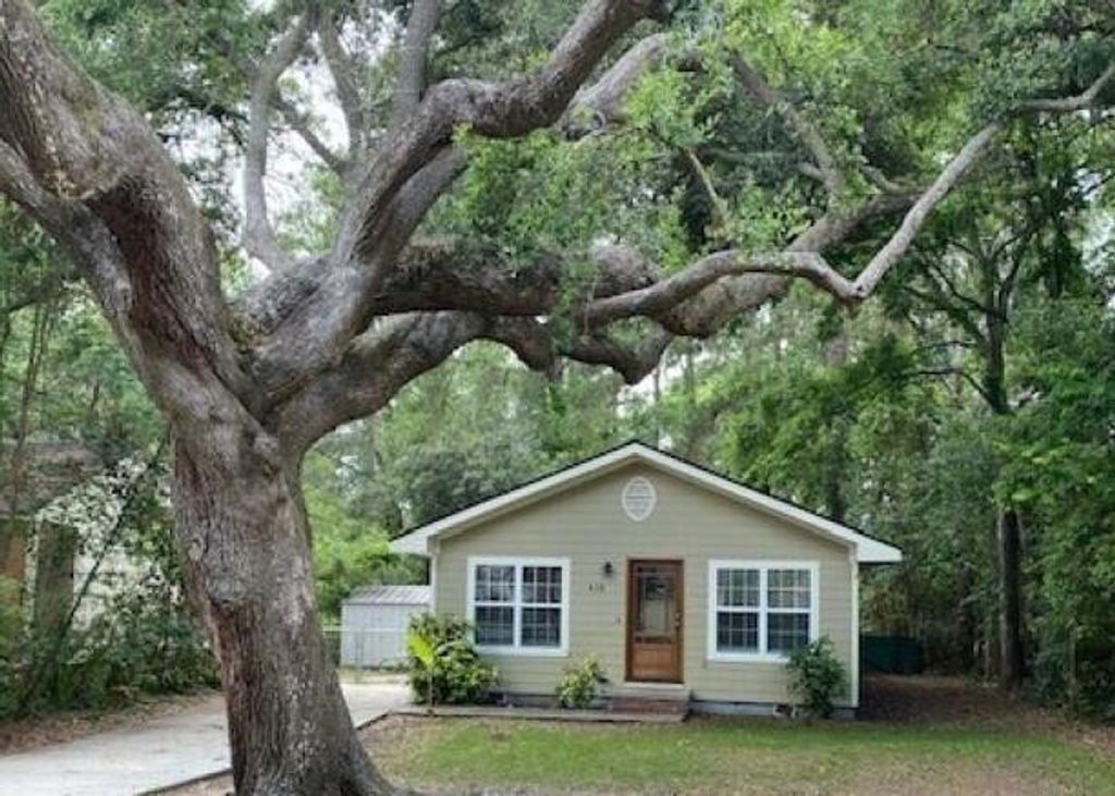 418 Meritta Avenue, Beaufort, SC 29902