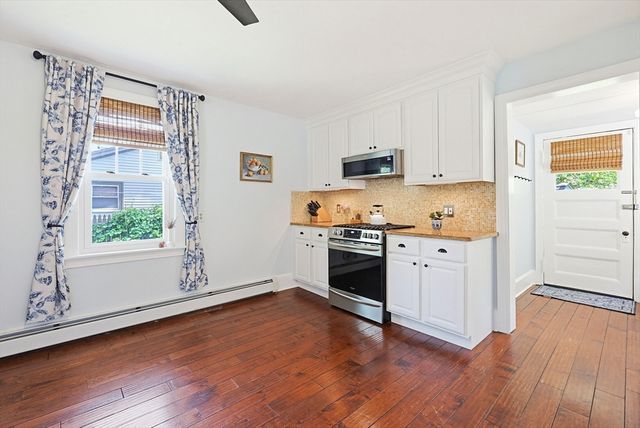 38 Sentinel St, Stoughton, MA 02072