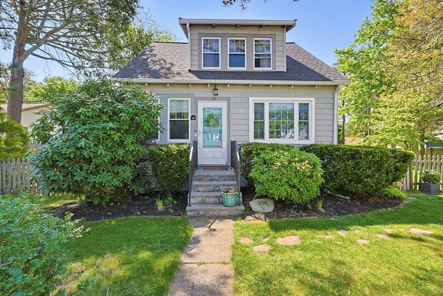 38 Sentinel St, Stoughton, MA 02072