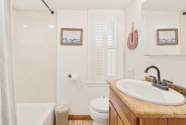 38 Sentinel St, Stoughton, MA 02072