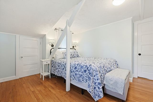 38 Sentinel St, Stoughton, MA 02072
