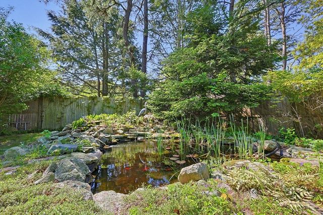 38 Sentinel St, Stoughton, MA 02072