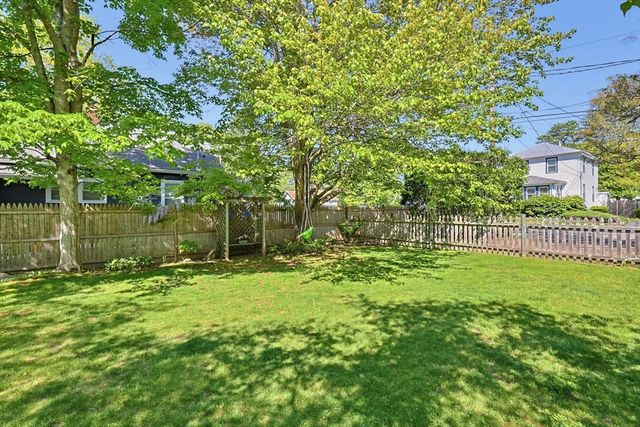 38 Sentinel St, Stoughton, MA 02072